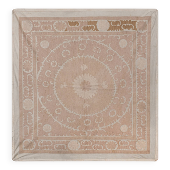 Hand knotted rug, vintage turkish rug 132x139 cm