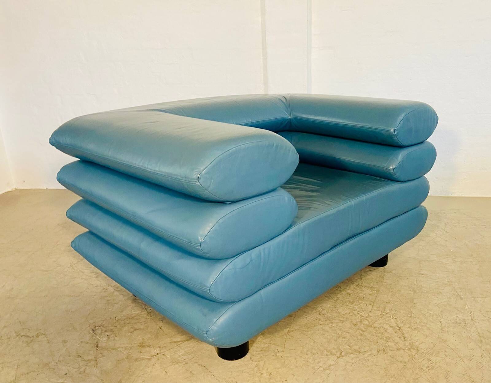 Chaise lounge suédoise vintage rétro en cuir turquoise