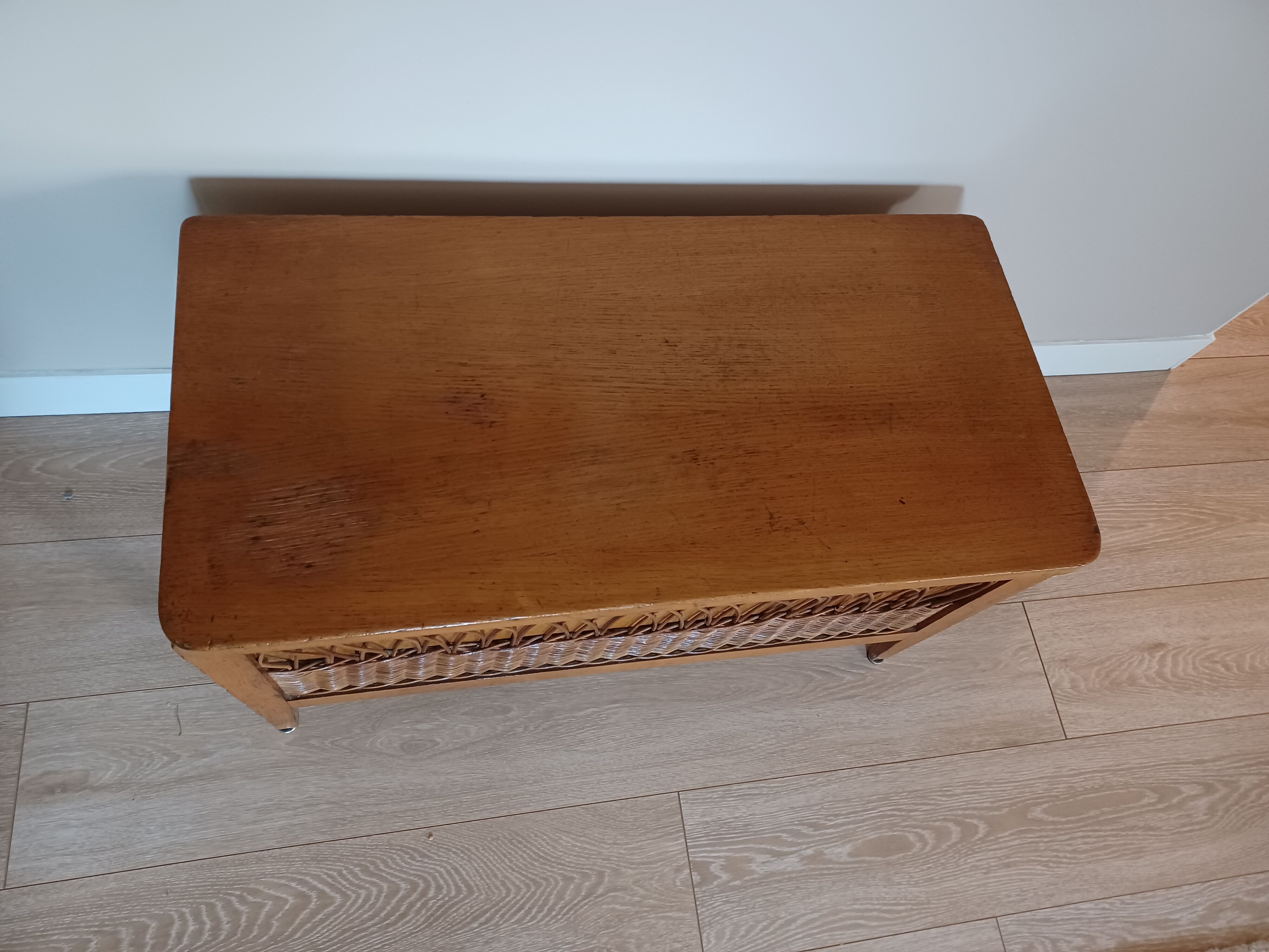 Coffre à jouet bois et rotin vintage