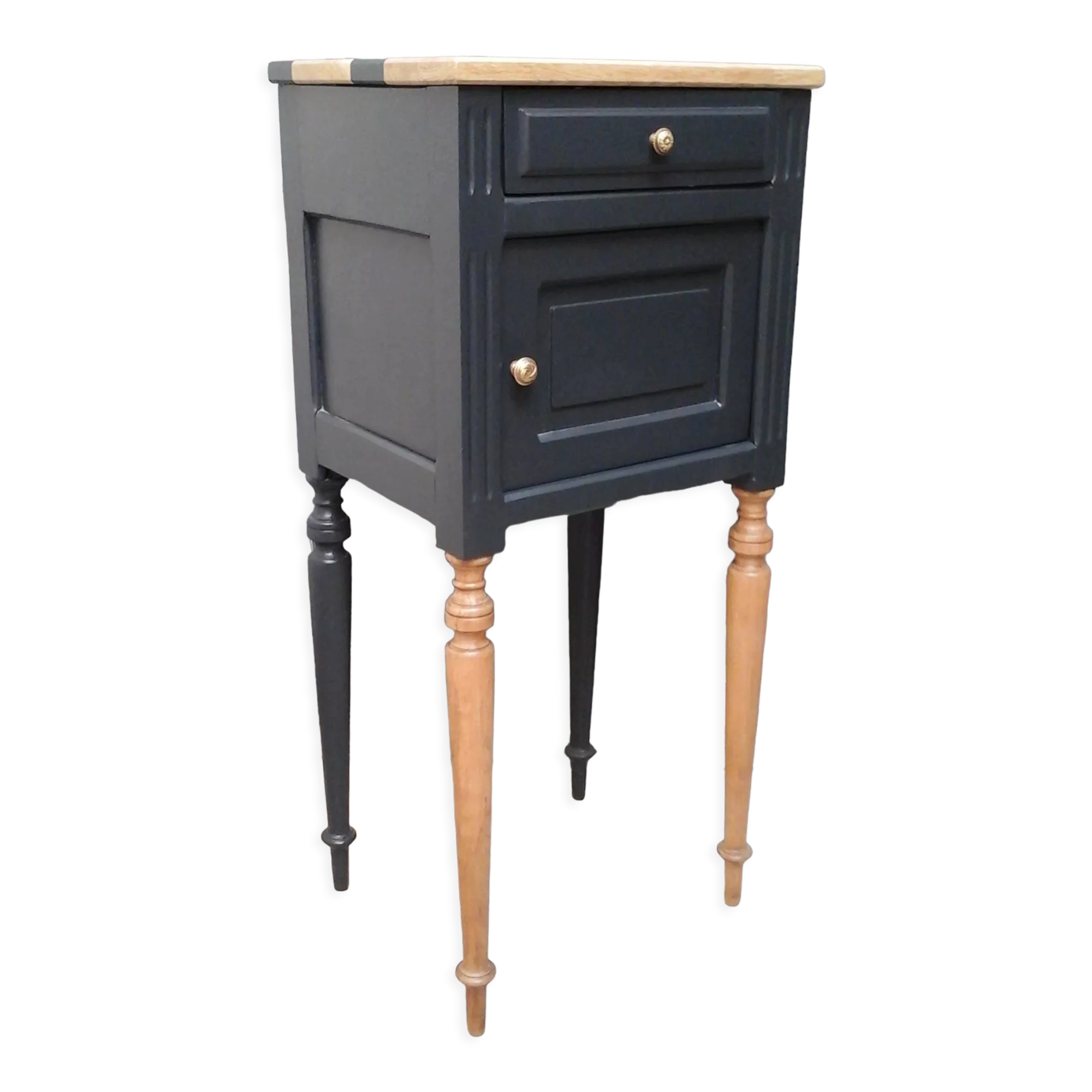 Renovated high bedside