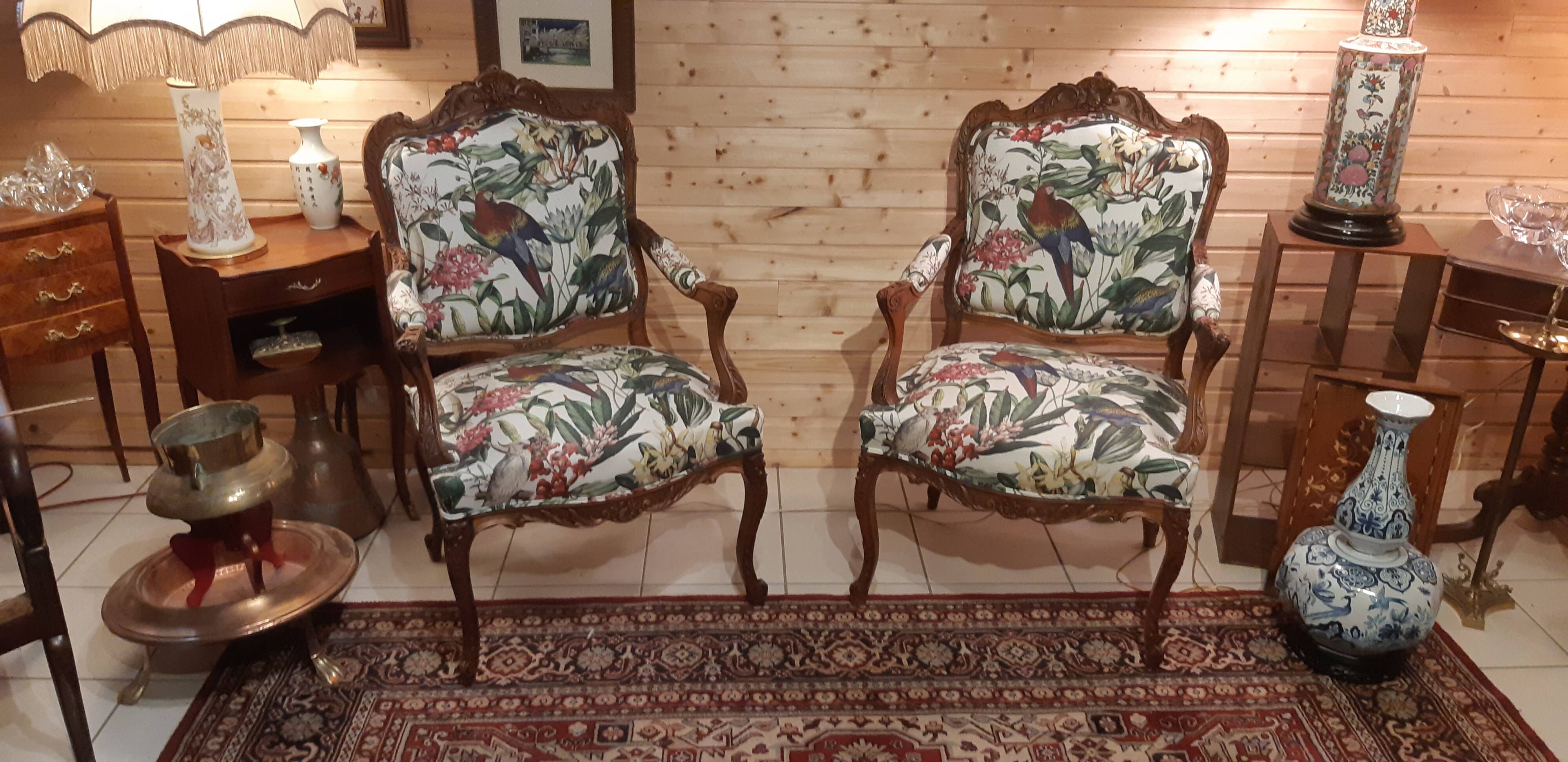 pair of Louis XV style armchairs à la reine