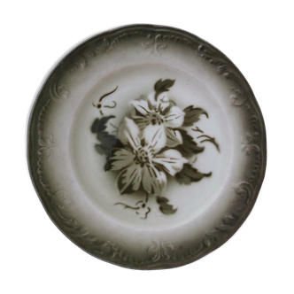 Assiette en porcelaine opaque de Gien avec frise en relief motif fleur diam 17,5 cm