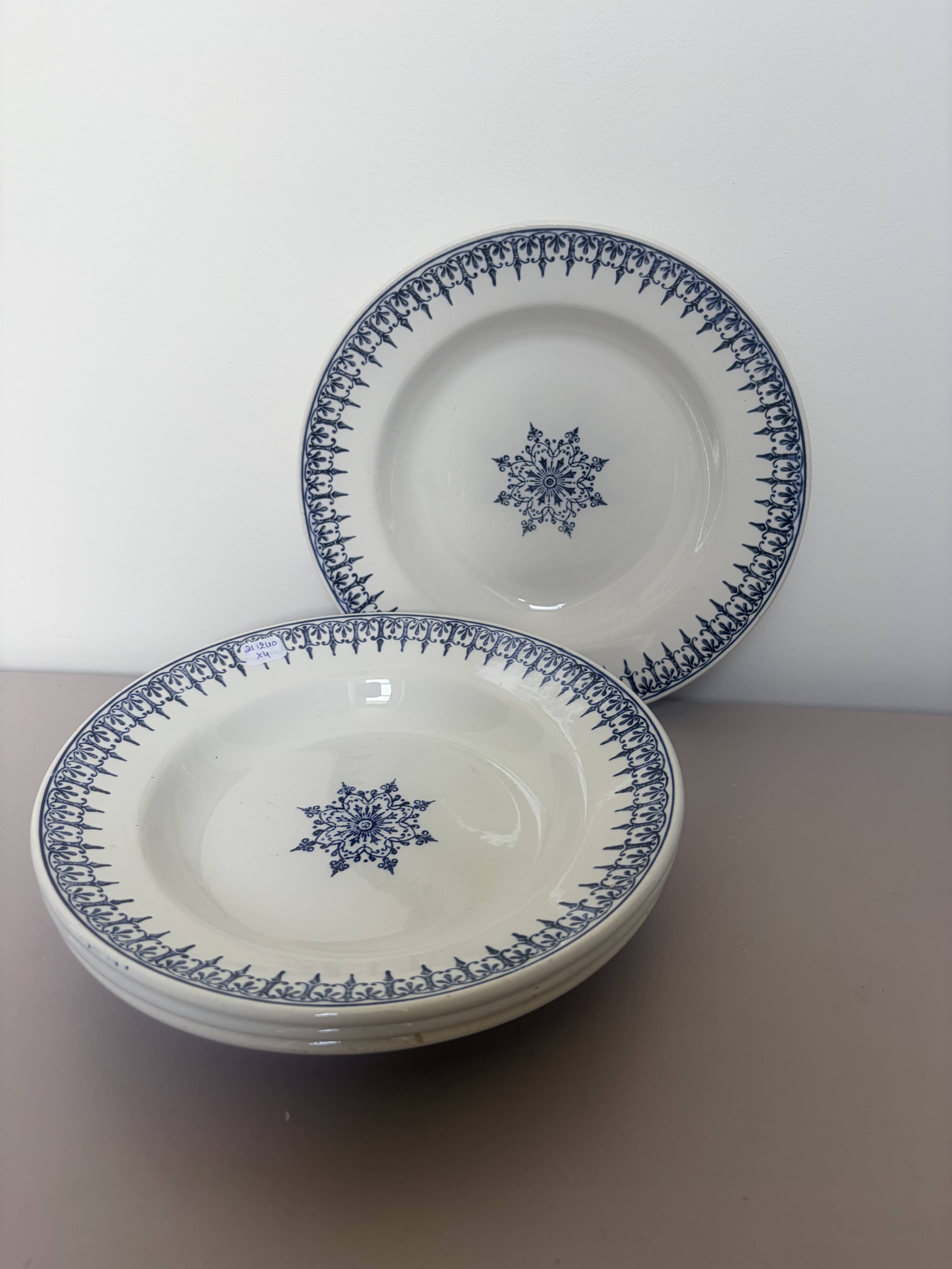 4 deep plates from St Amand model Primax 211240