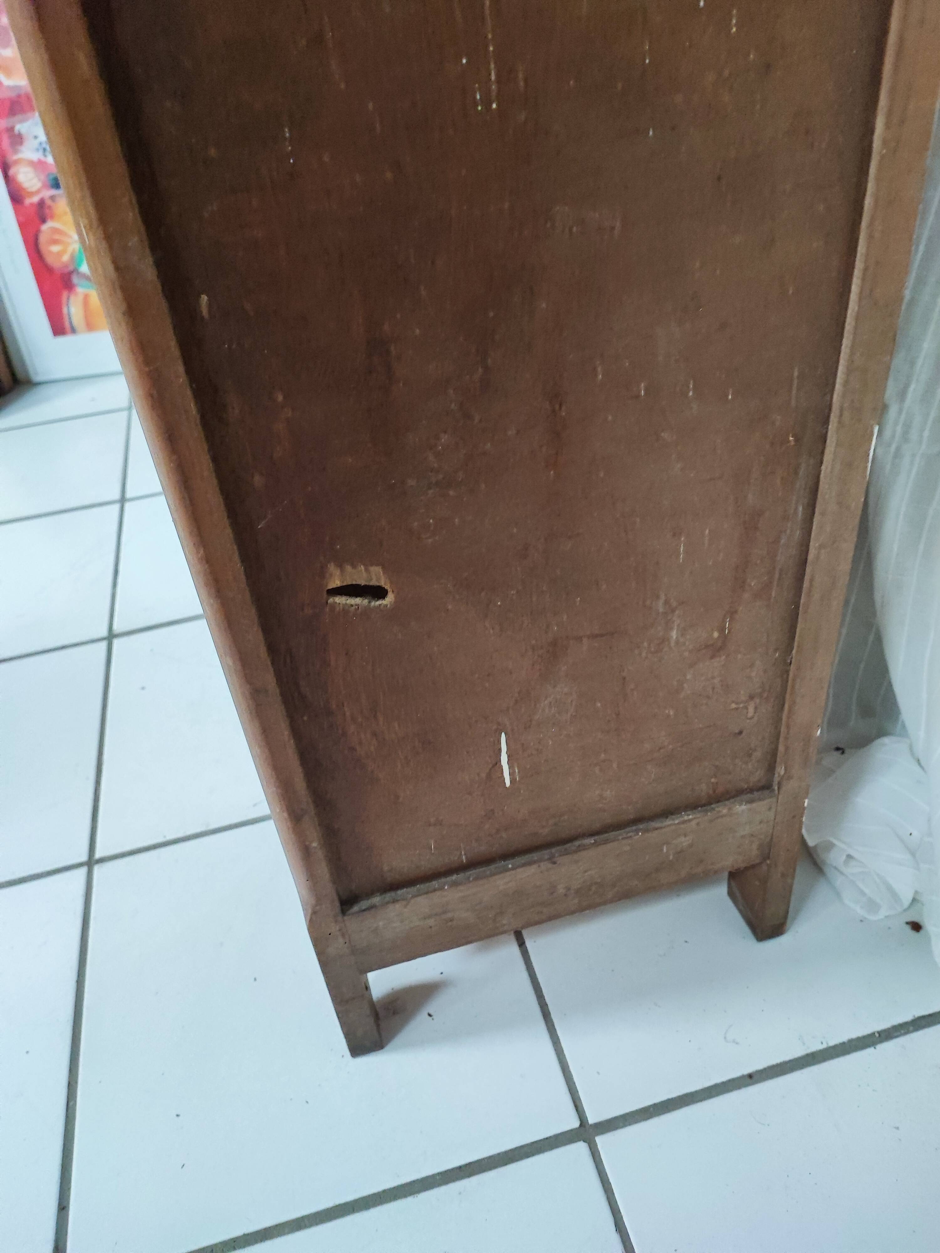 Parisian glazed wardrobe to retype