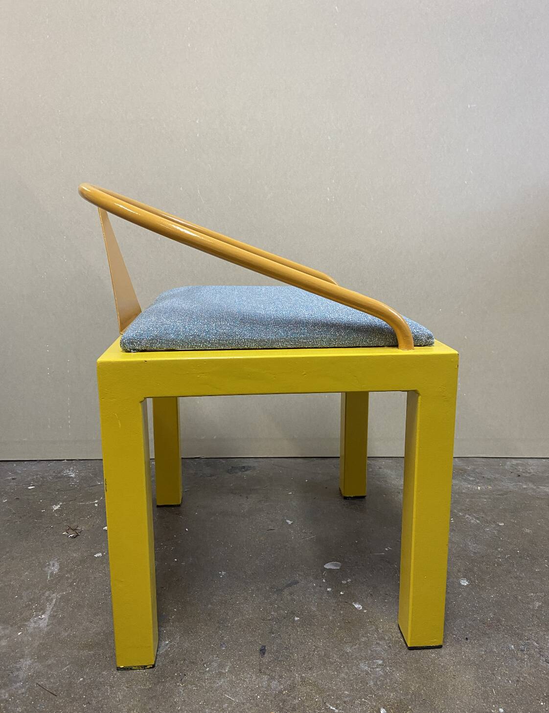 Postmodern Memphis chair in yellow and blue, Michele de Luchi style
