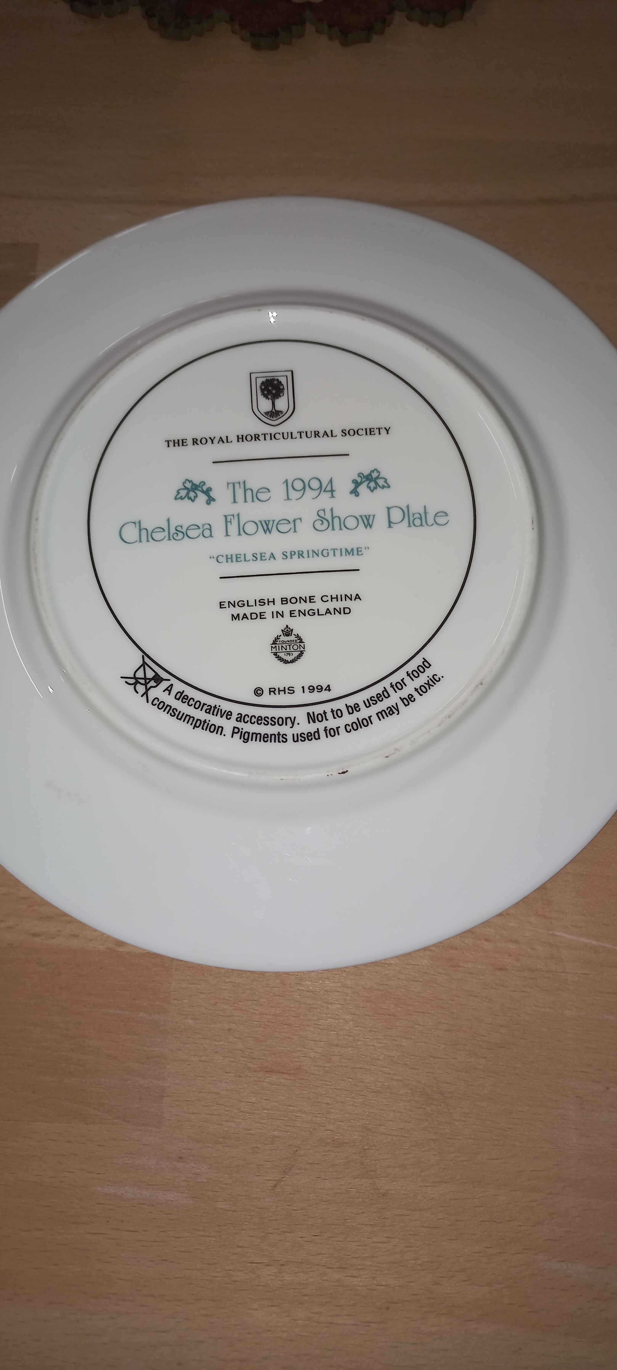 English decorative plate