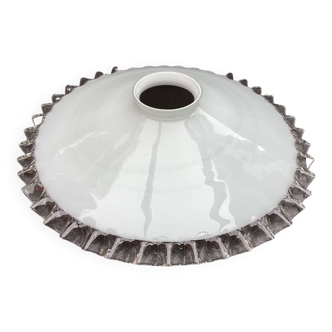 Lampshade for pendant in serrated opaline