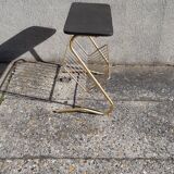 Metal sofa tip and wooden tray