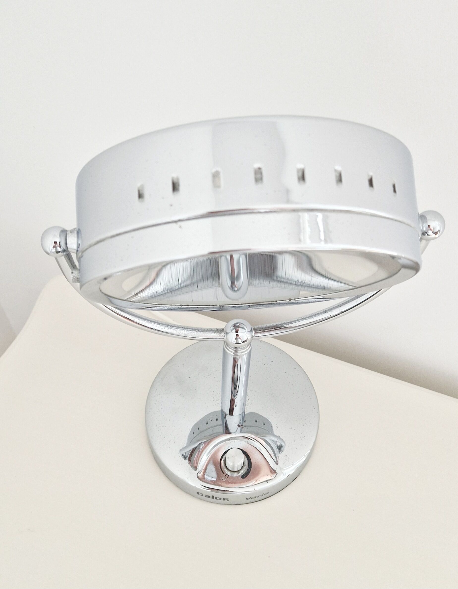 Calor brand luminous magnifying mirror