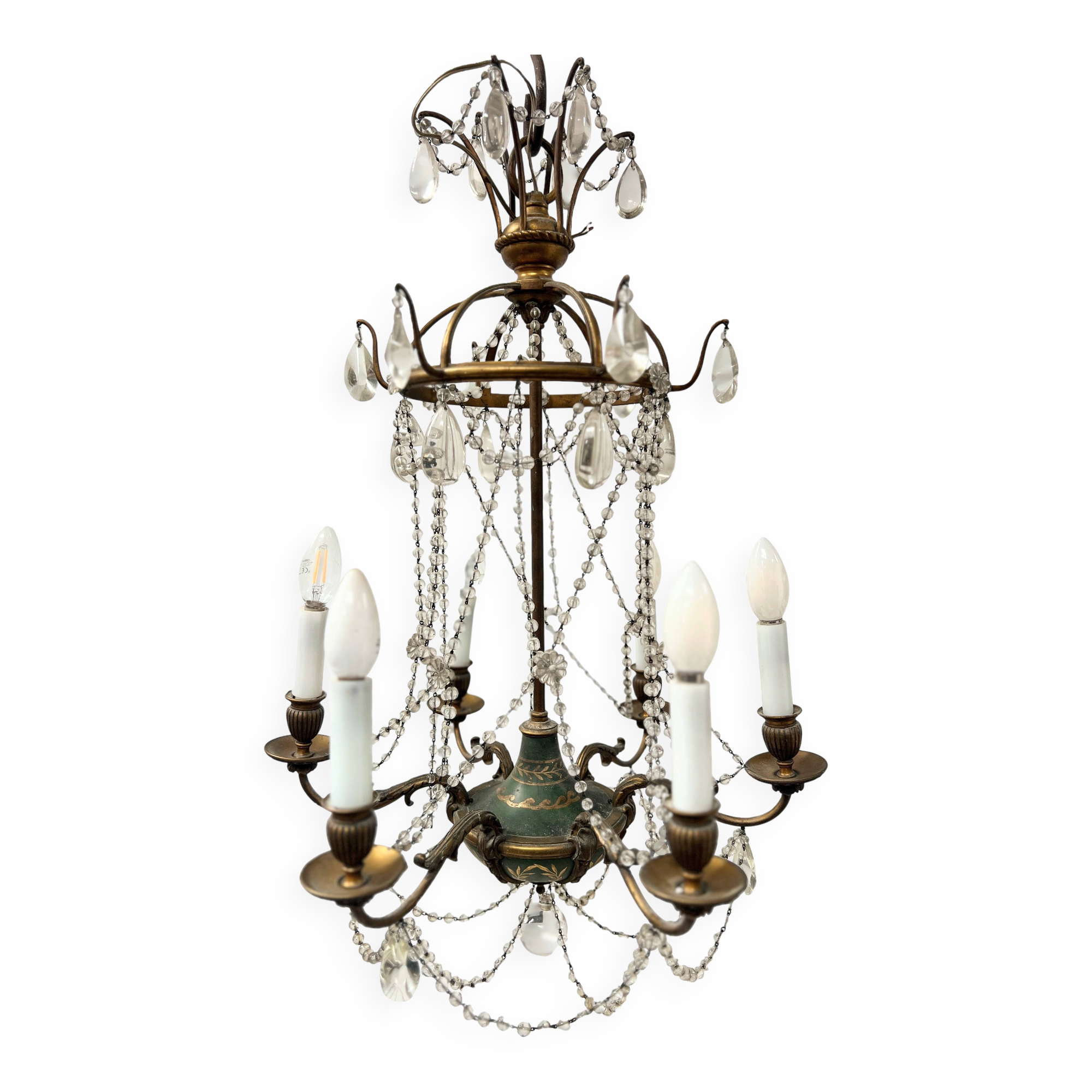 Louis XVI style chandelier with a pearl garland and painted tin, 20th century.