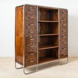 Bibliothèque Bauhaus, base en acier tubulaire, placage de noyer, années 1930