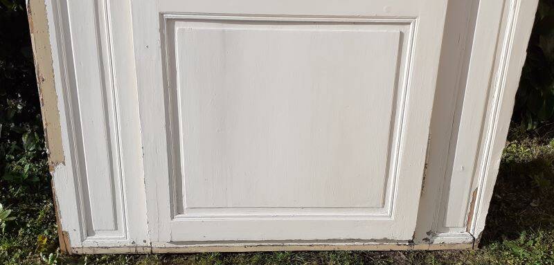 Cupboard door h201.5xl91.5cm with its 19th century molded frame