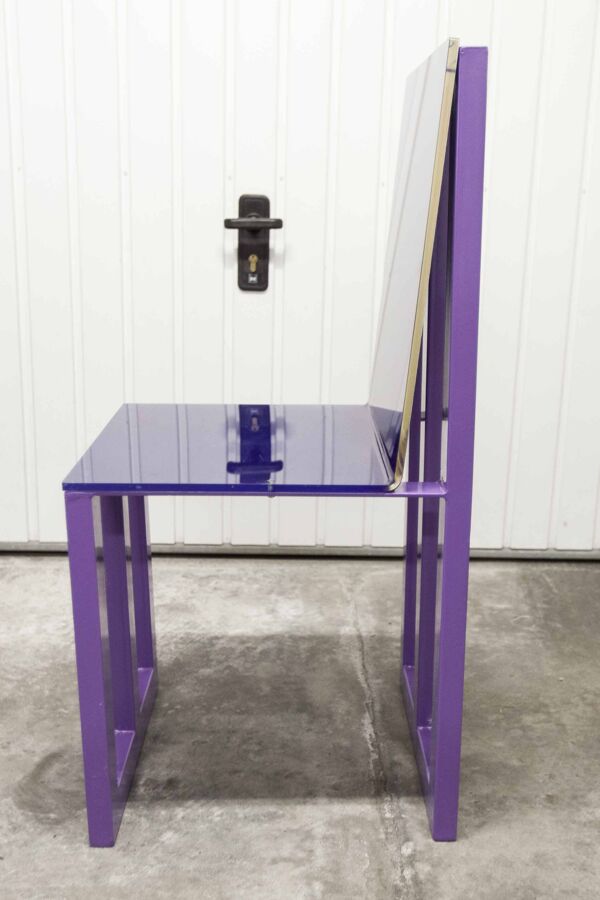 Chaise en métal et plexiglass création unique