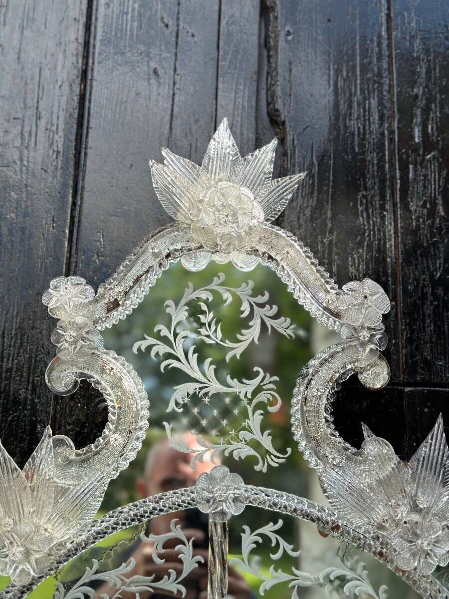 Miroir vénitien en verre de Murano incolore, vers 1940