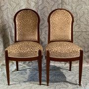 Paire de chaises anciennes en noyer