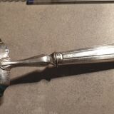 Silver metal ice service