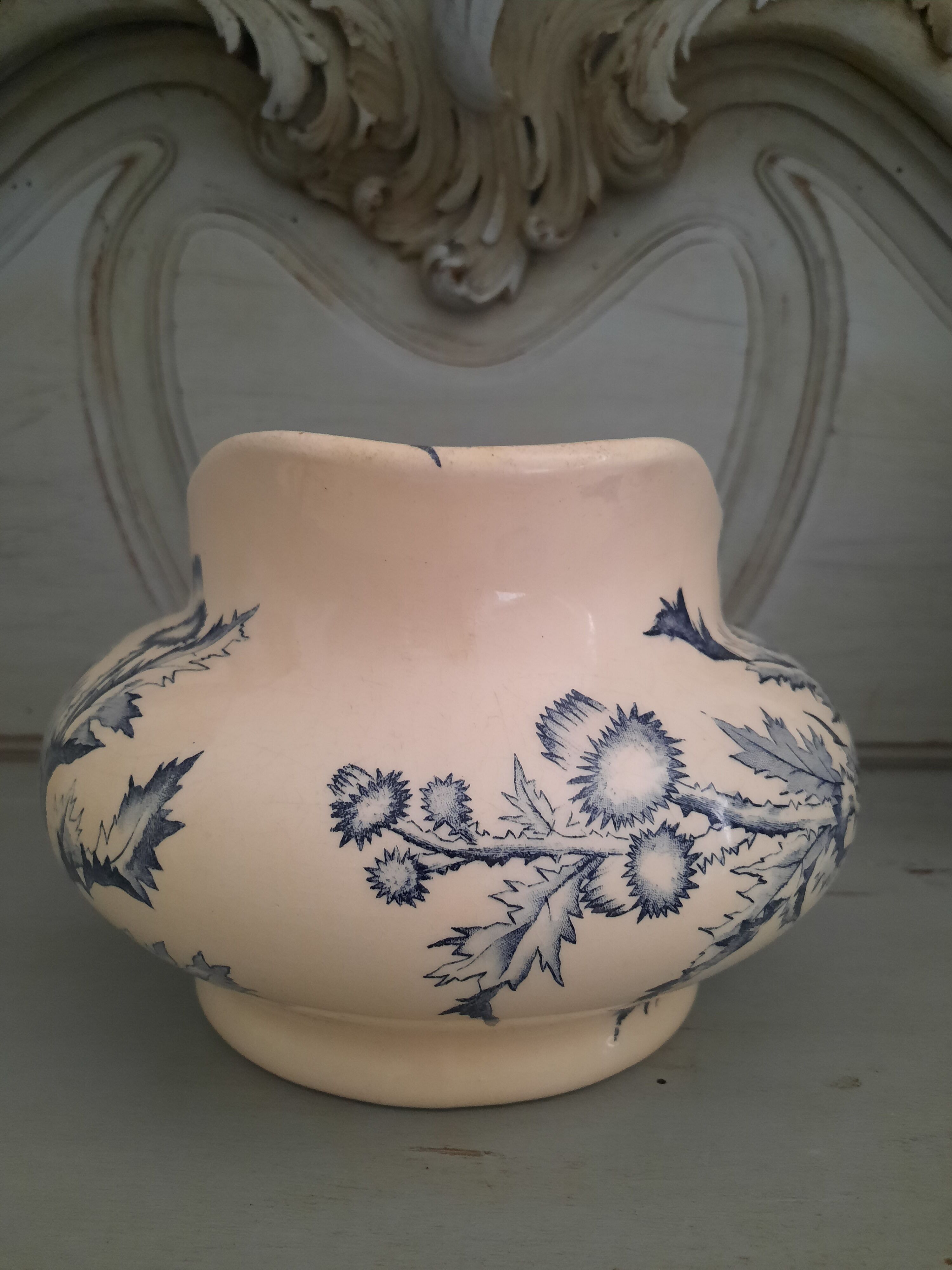 Broc in earthenware iron earth longchamp model thistle