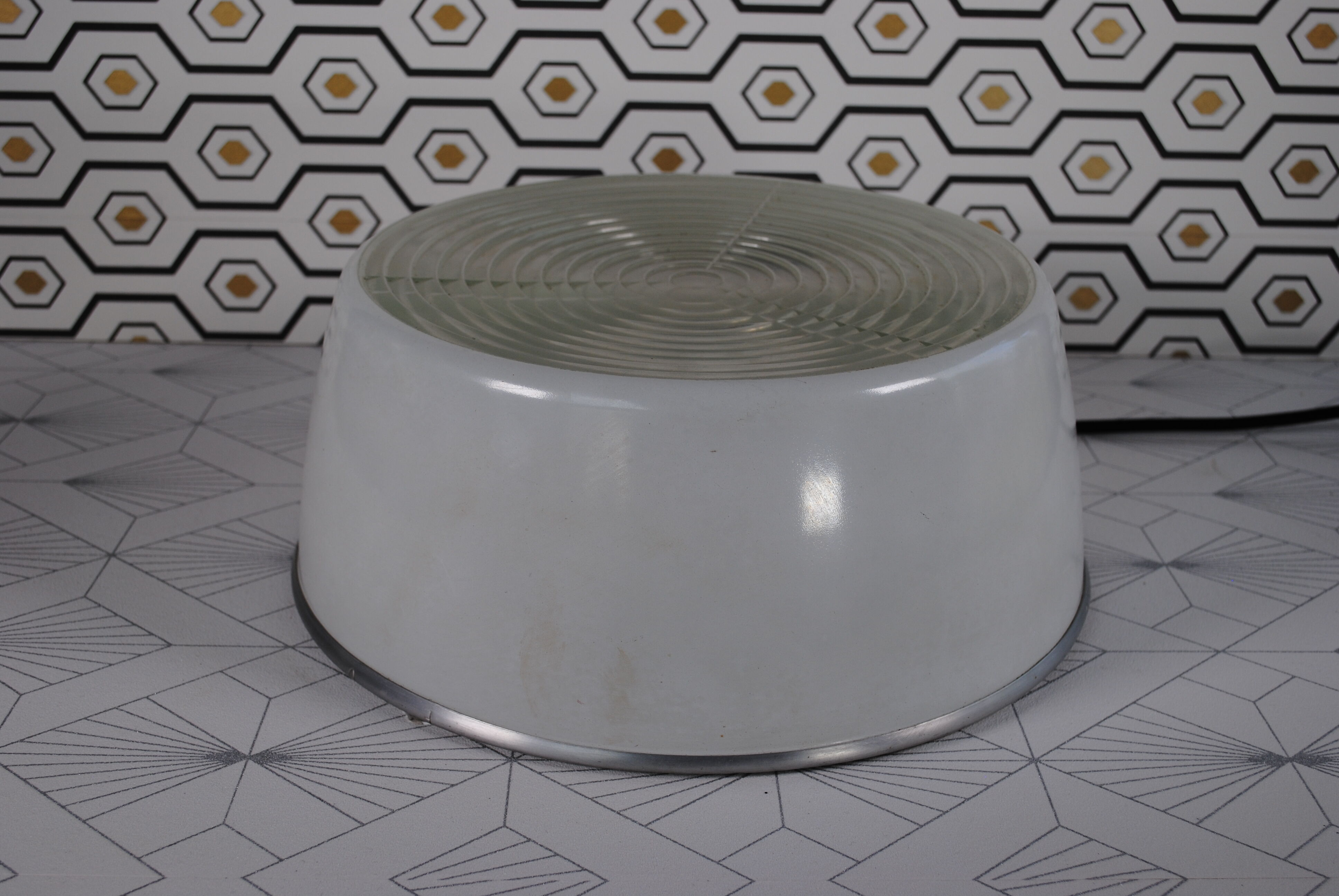 Plafonnier applies Holophane