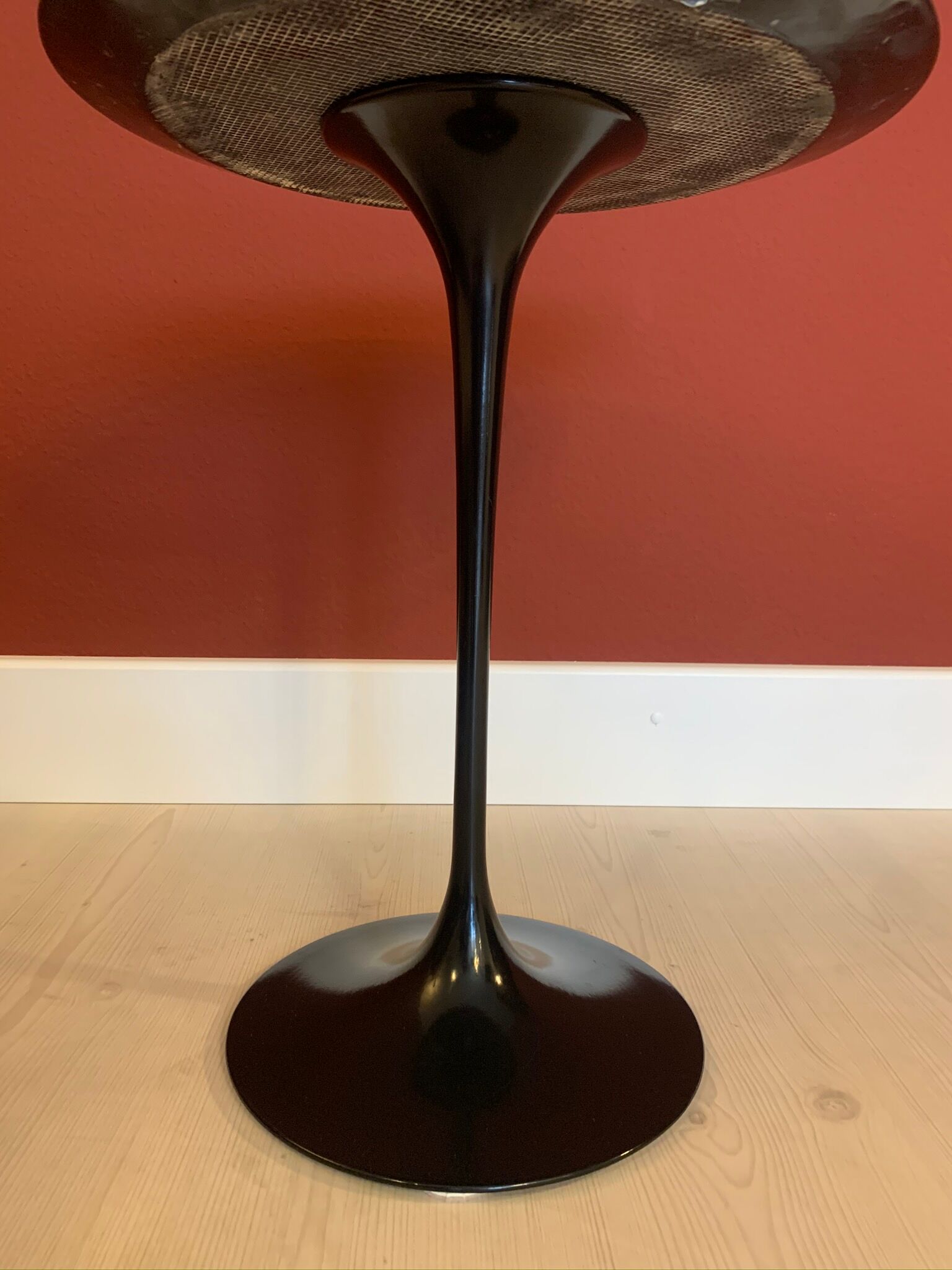 Tulip side table in black marble by Eero Saarinen , 1970s