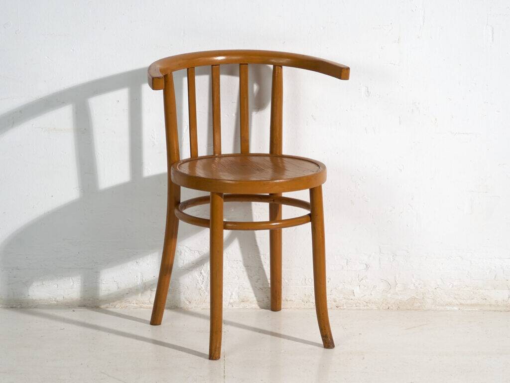 Ensemble de quatre chaises style Thonet en bois courbé – Europe centrale, vers 1920