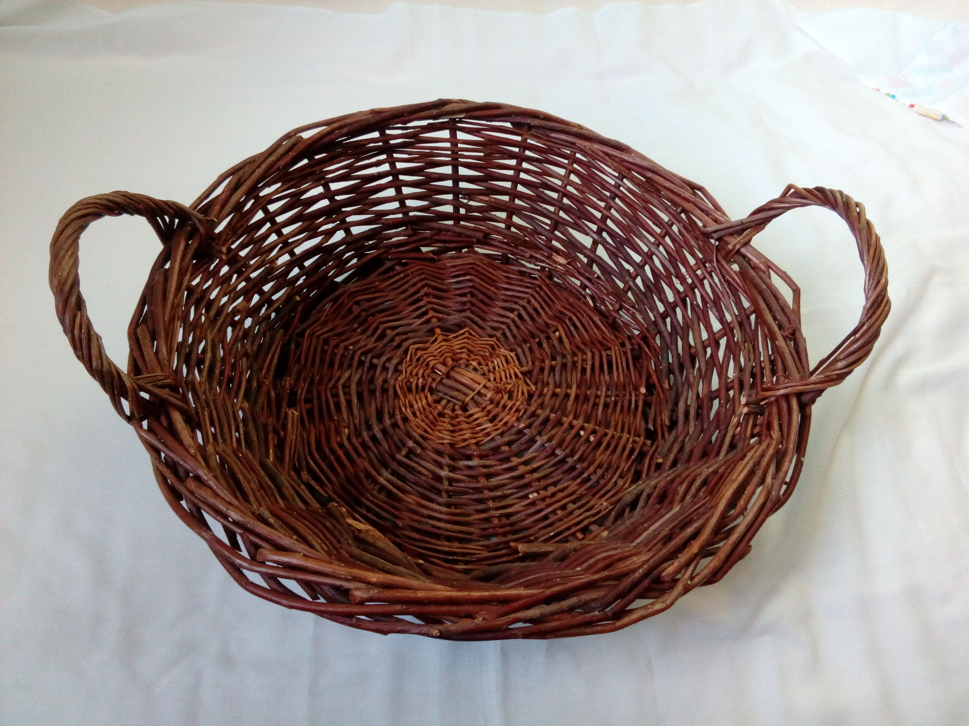Wicker fruit basket with handles