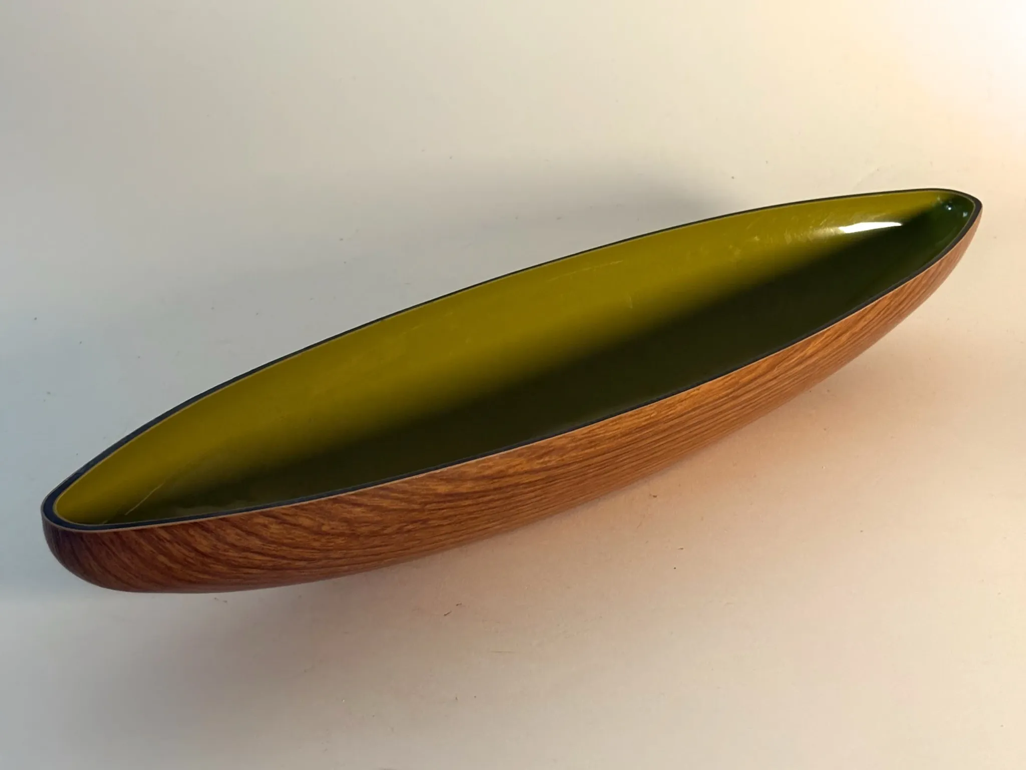 Wood-effect resin catchall tray, Italian design from the 1960s.