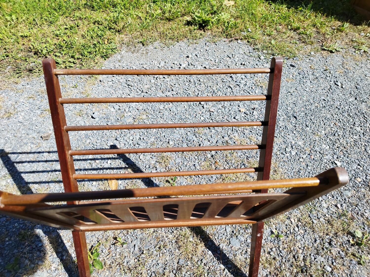 Scandinavian style folding magazine rack by Cees Brackman for Pastoe 60/70