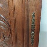Paire d'anciennes portes en bois chêne sculpté