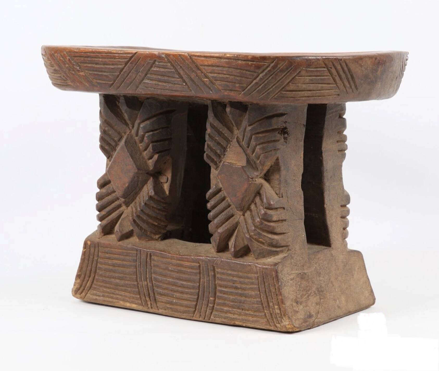 Tabouret chef coutumier Bamileke (Cameroun)