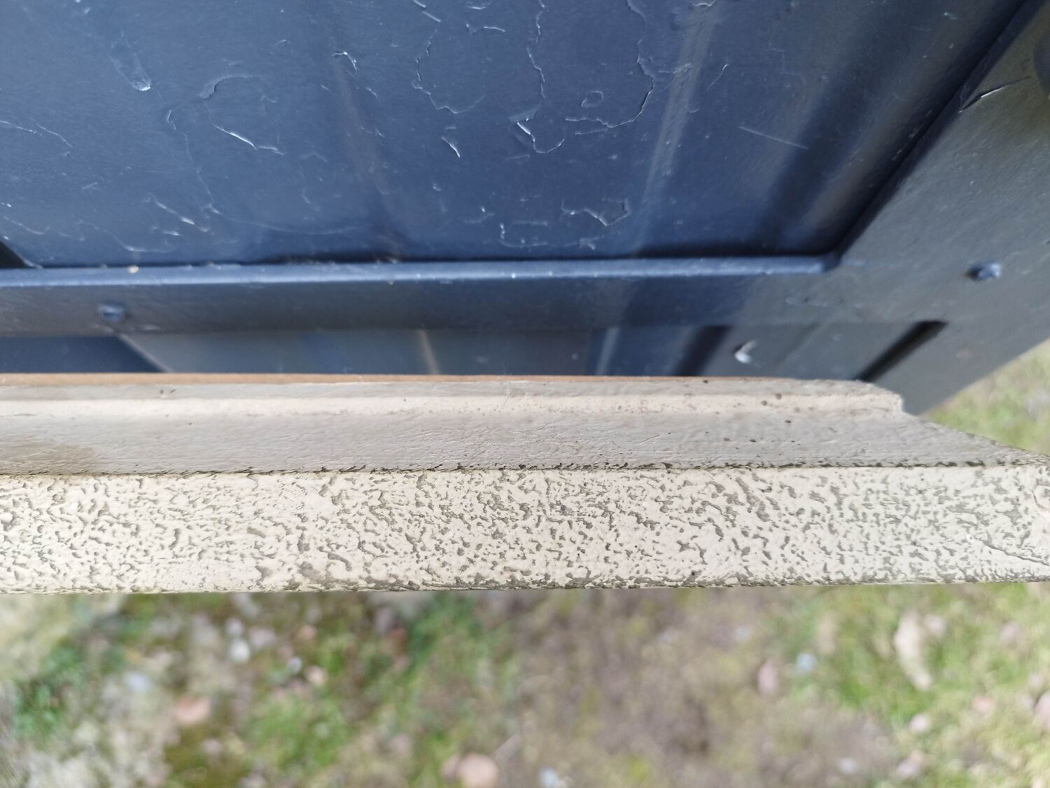 Old frame in gilded beige wood, 59x46 cm