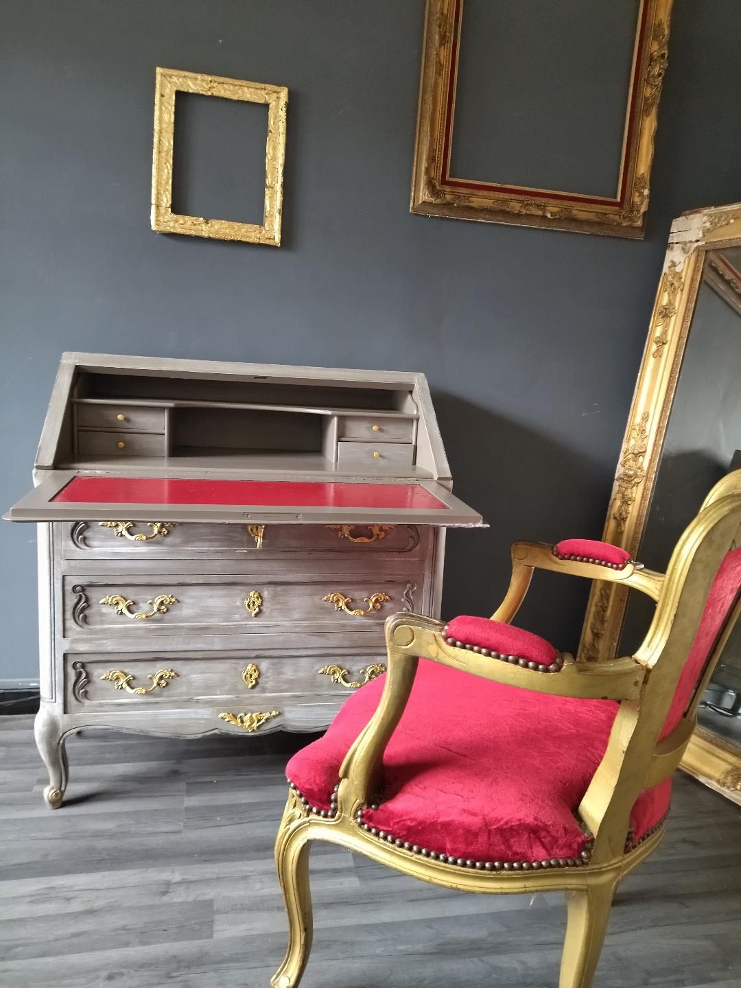 Louis XV style skate secretary