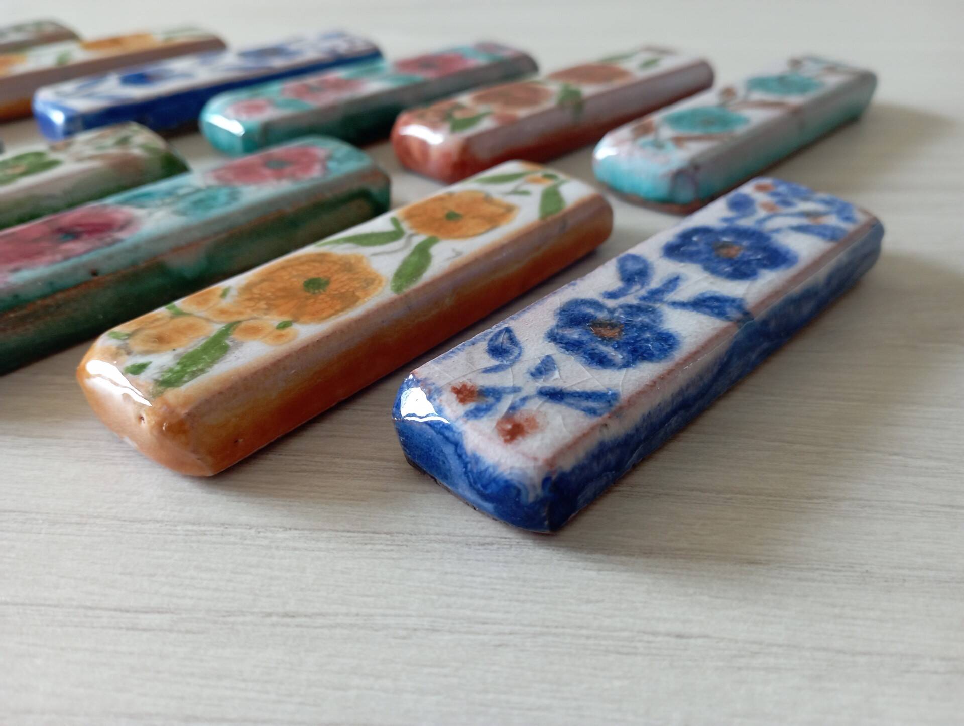 Set of 12 terracotta knife holders