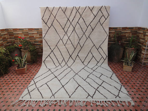 Beni ourain white carpet and black 319 x 198 cm