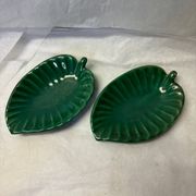 Set of 2 green slip dishes
