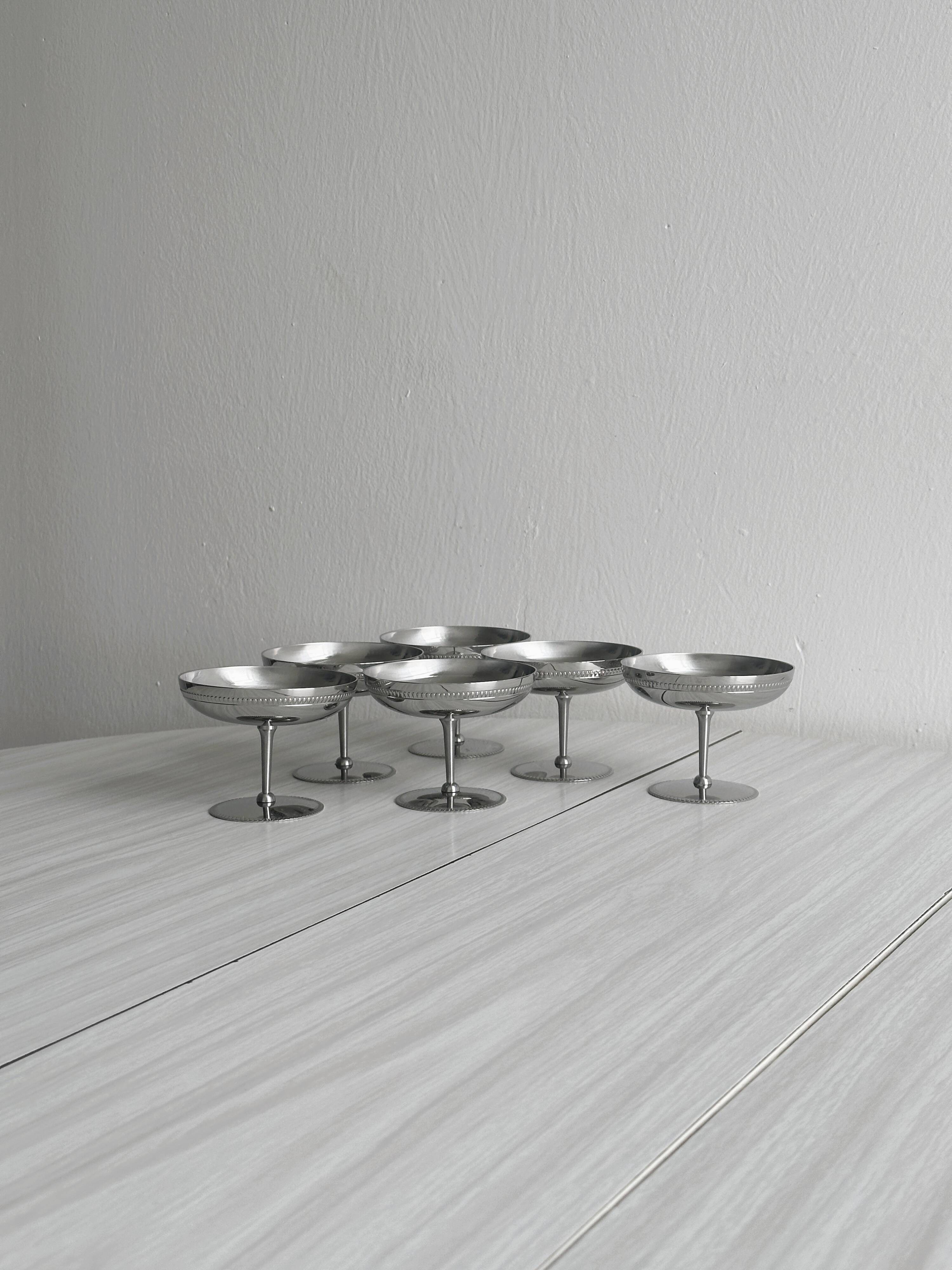 6 vintage stainless steel metal bowls