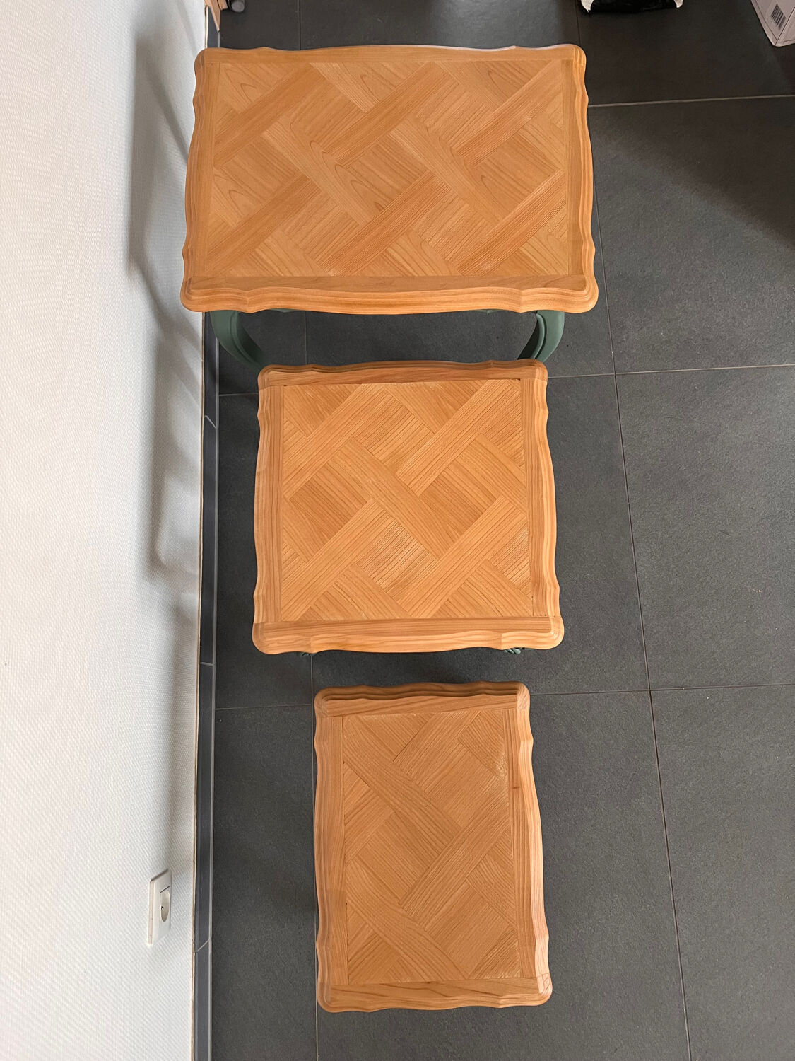 Tables gigognes marqueterie rénovées