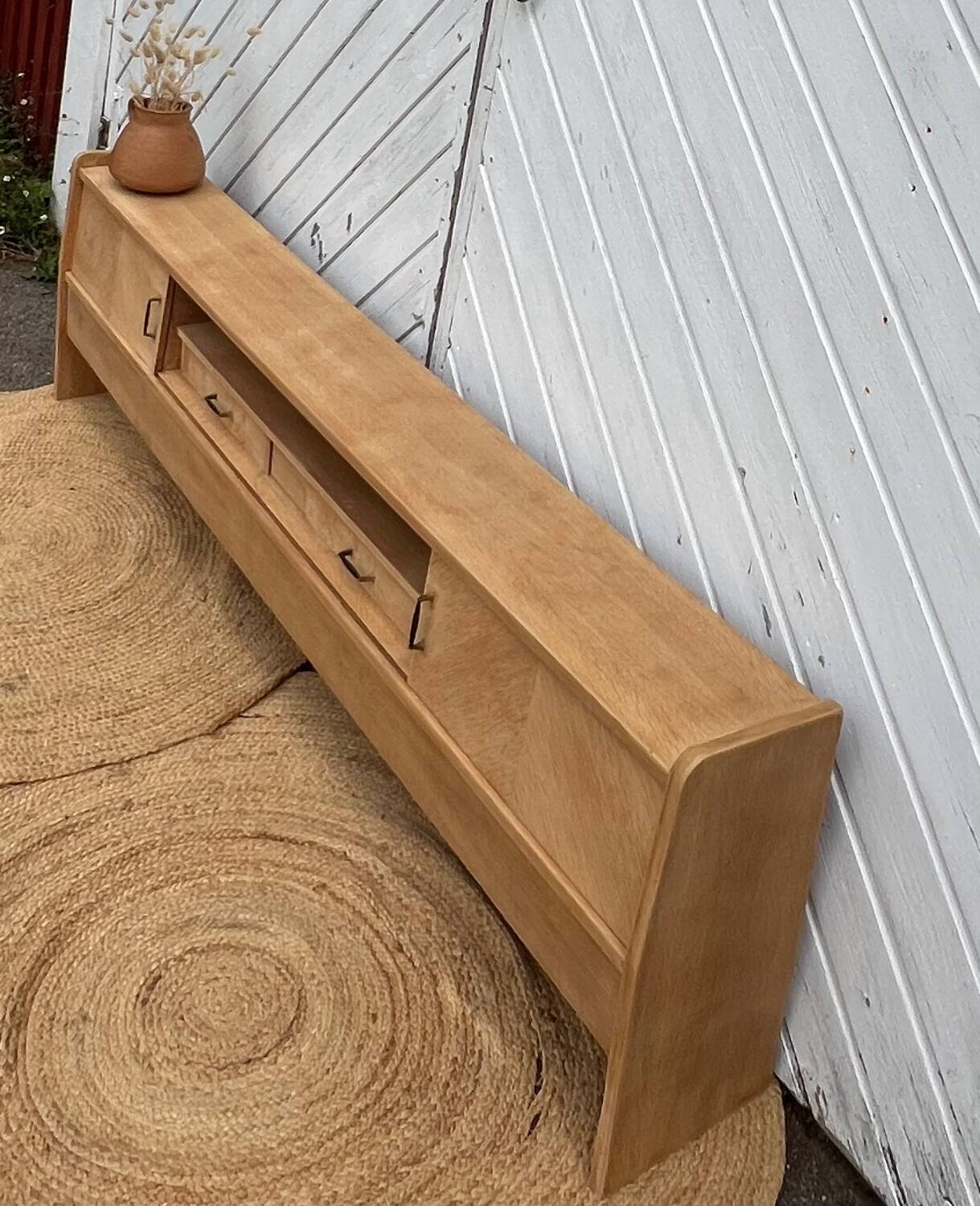 Vintage TV cabinet in raw wood with sliding doors