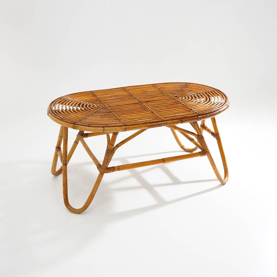 Table basse ovale en osier, années 1950