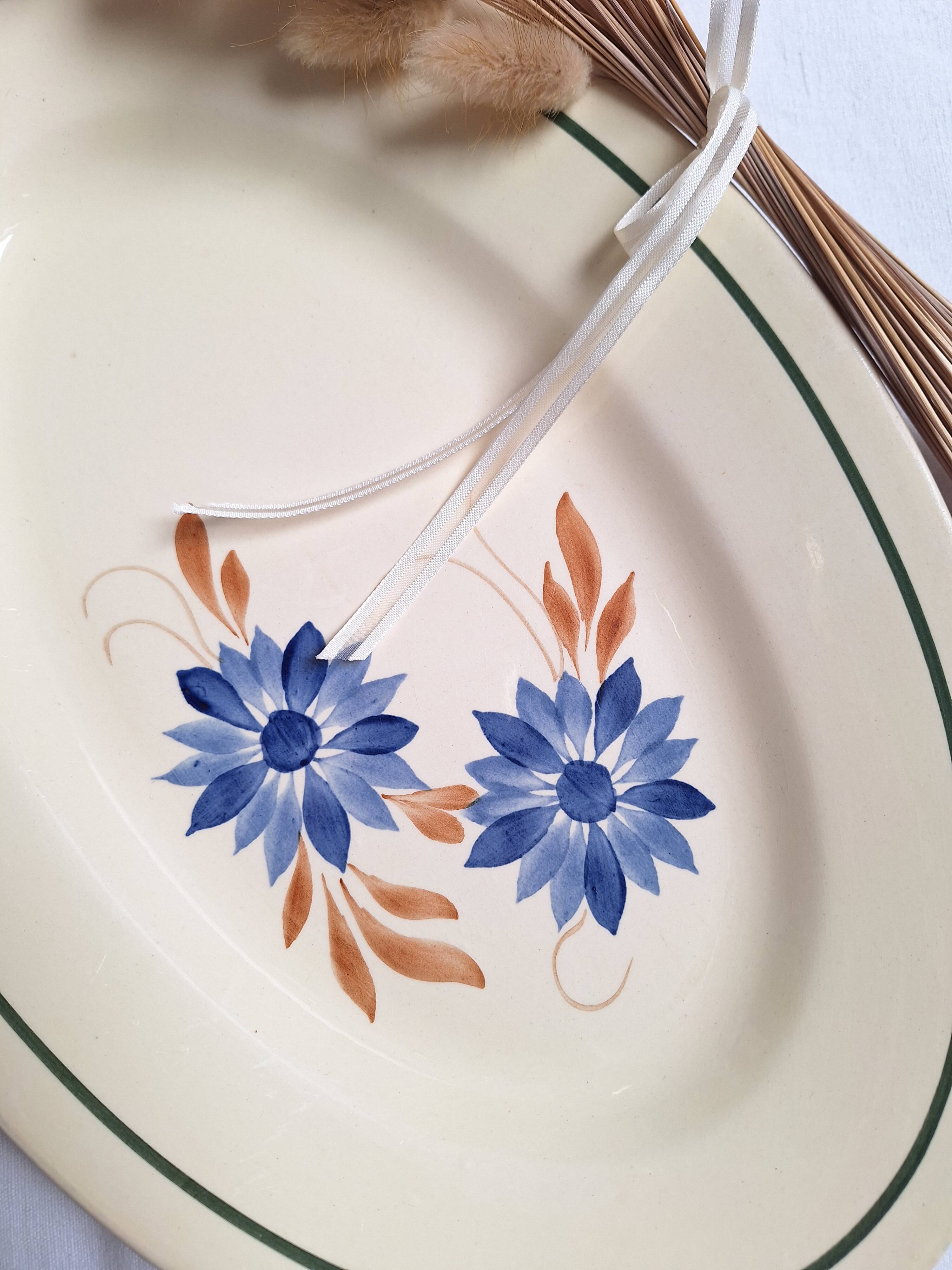 Oval plate H.B.C.M. model Reine