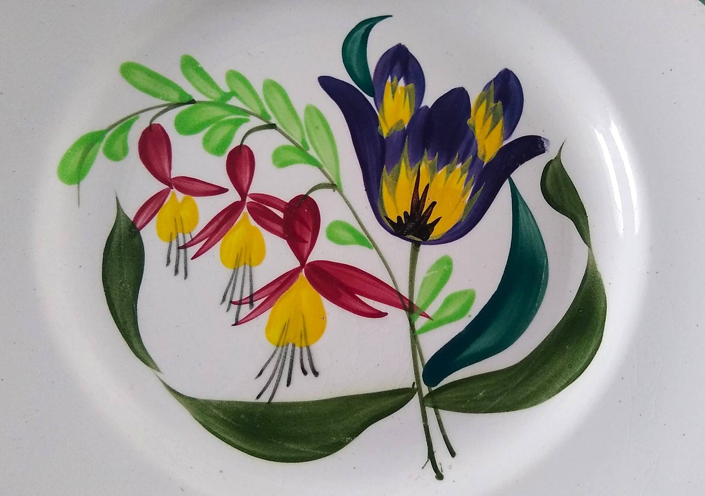 Flat plates Terre de fer St Amand and Hamage Nord - Hand painted