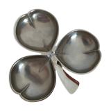 Stainless steel aperitif dish in the shape of a clover