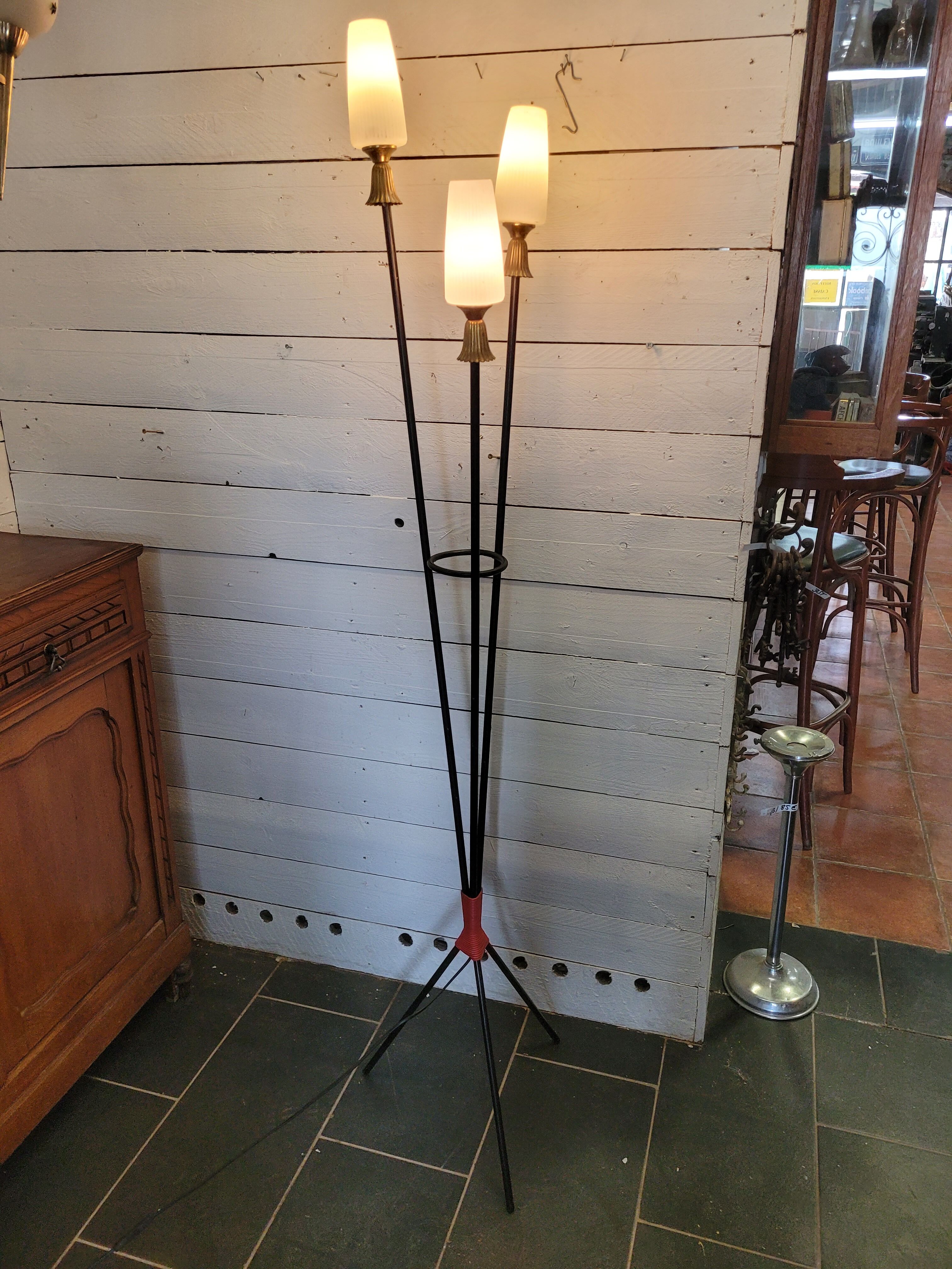 Tripod floor lamp from the 70s