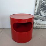 Side table, red bedside table Artemide Giano Giano by Emma Gismondi.