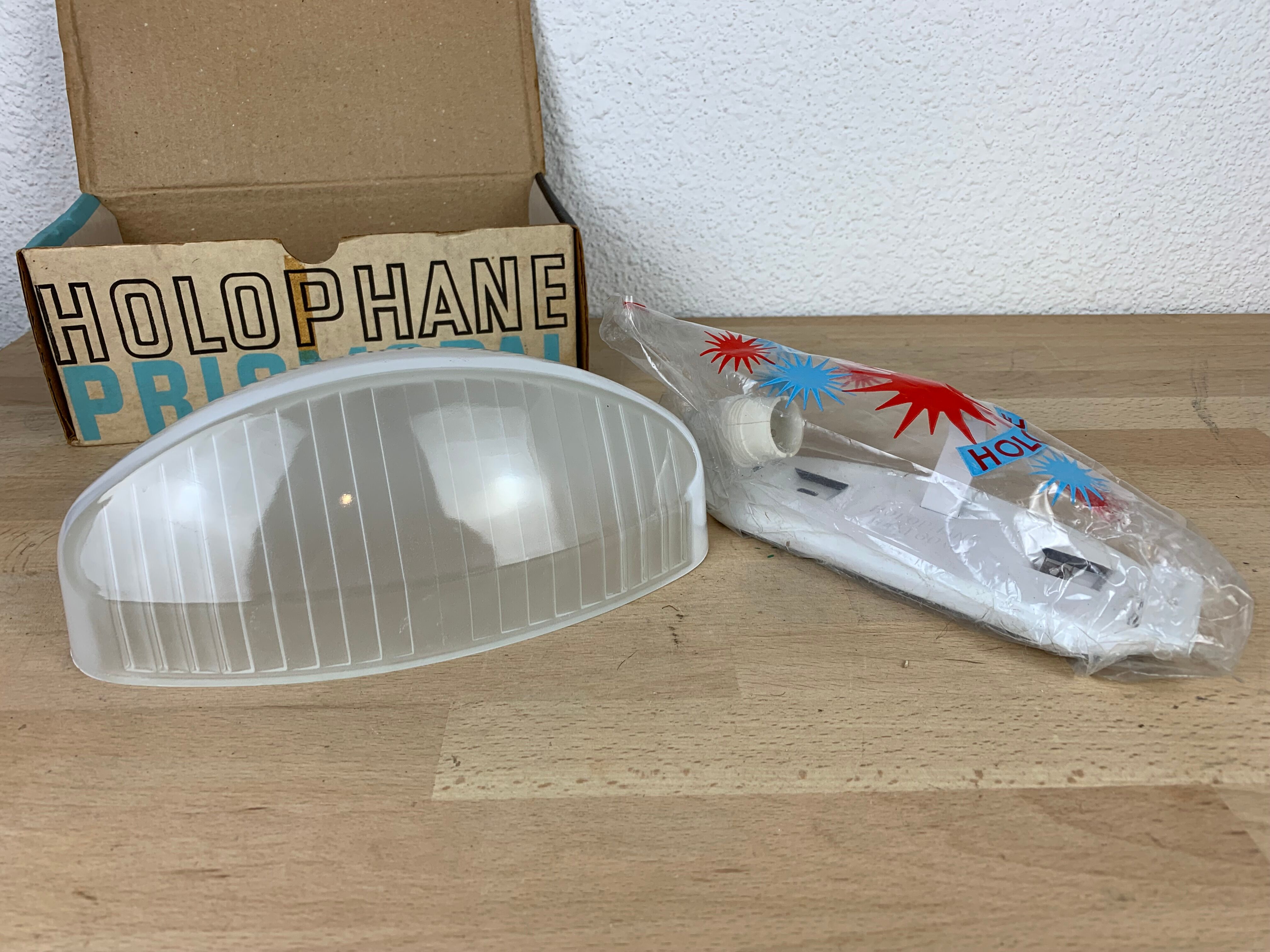 New Holophane Prismopal AMV1 wall lamp, prismatic enamelled glass