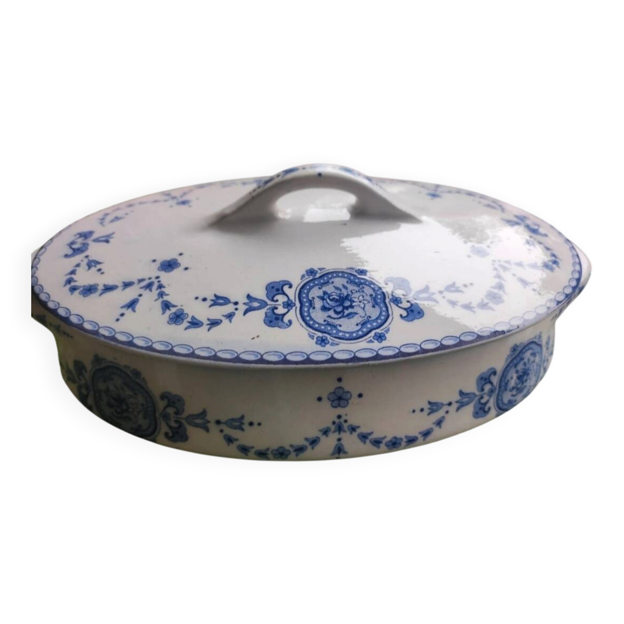 Old soup tureen / terrine Villeroy & Boch in white and blue earthenware 💙