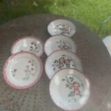 6 mismatched dinner plates, 2 Aude models and 4 Epernay Sarreguemines and Digoin models,