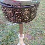 Standing ashtray