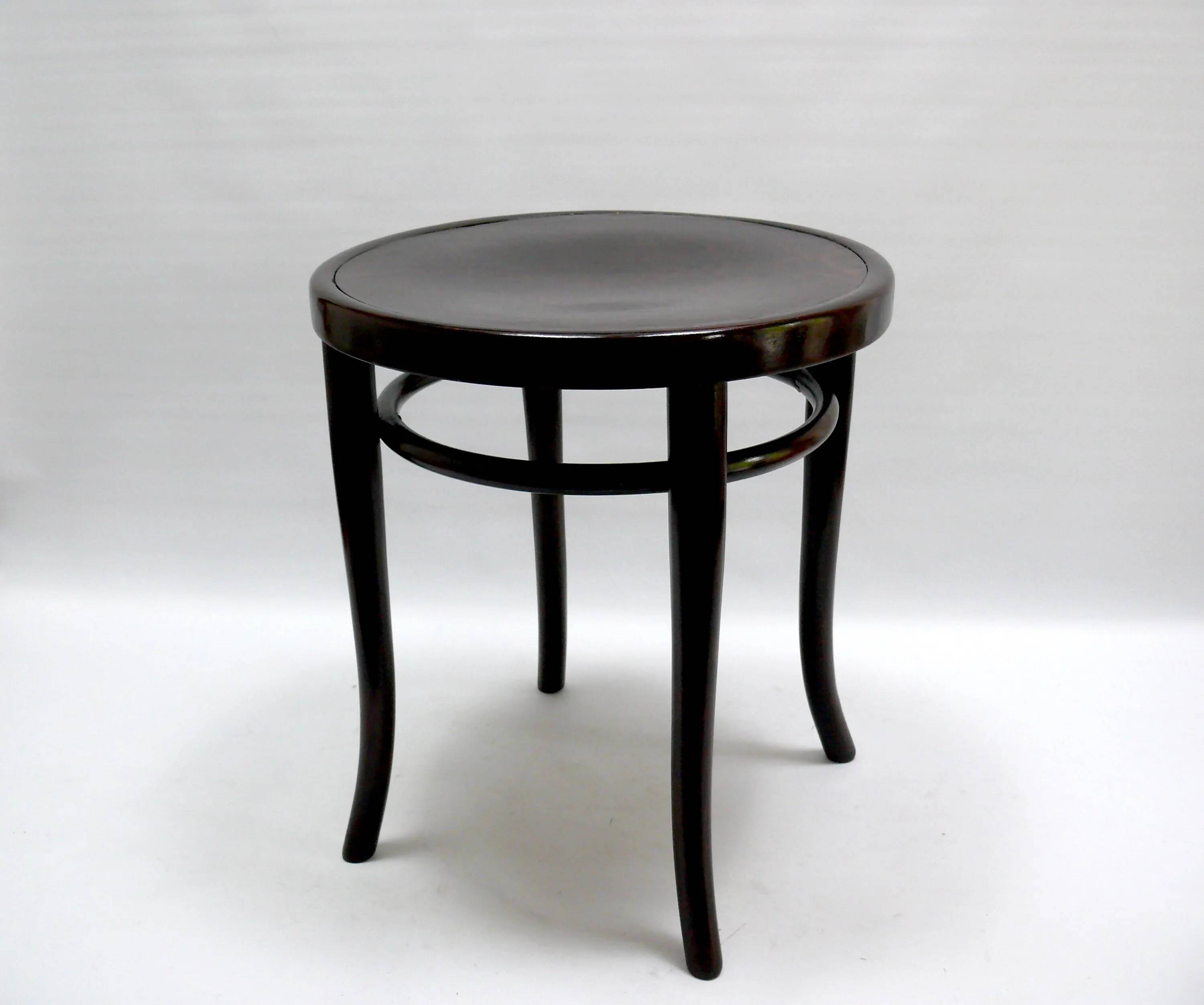 Original Thonet bentwood stool, first half of the 20th century - restored