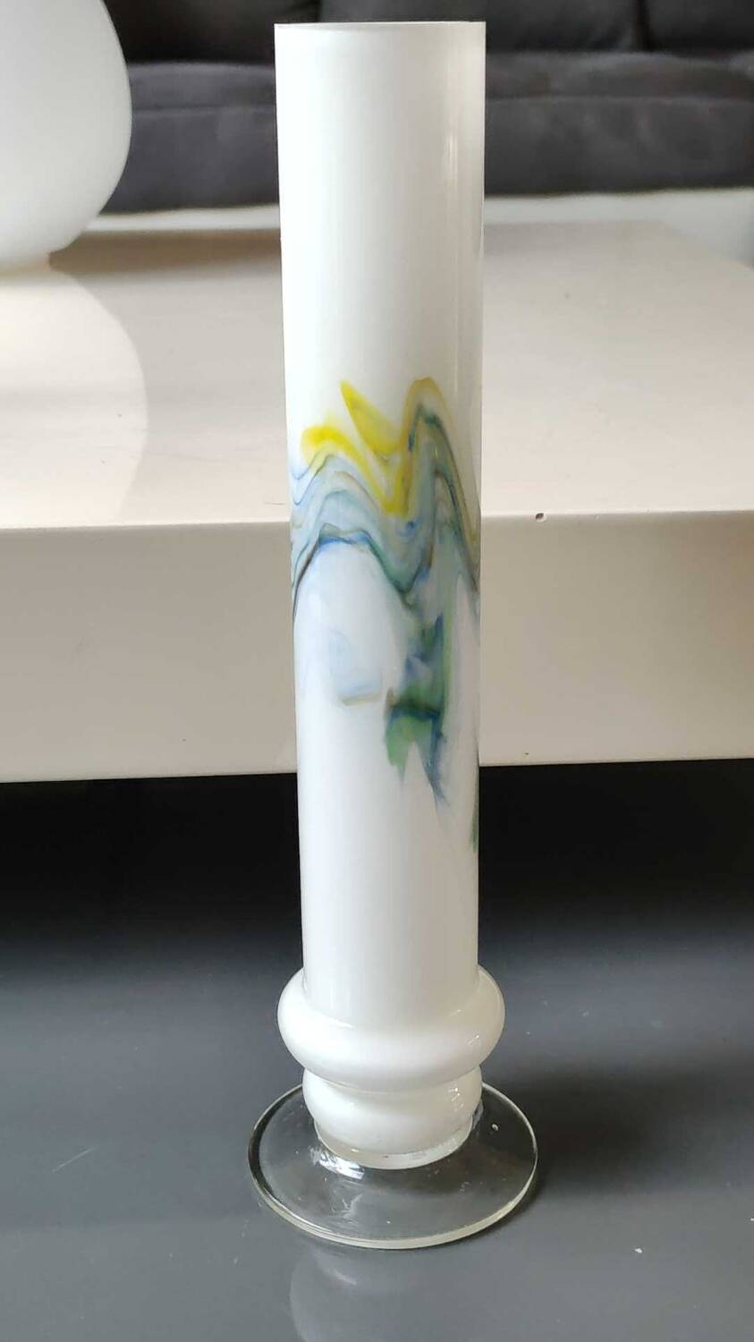 Tubular vase in white opaline, polychrome smoke volutes. Snowflake/Dalian Co. Ltd. High 29 cm