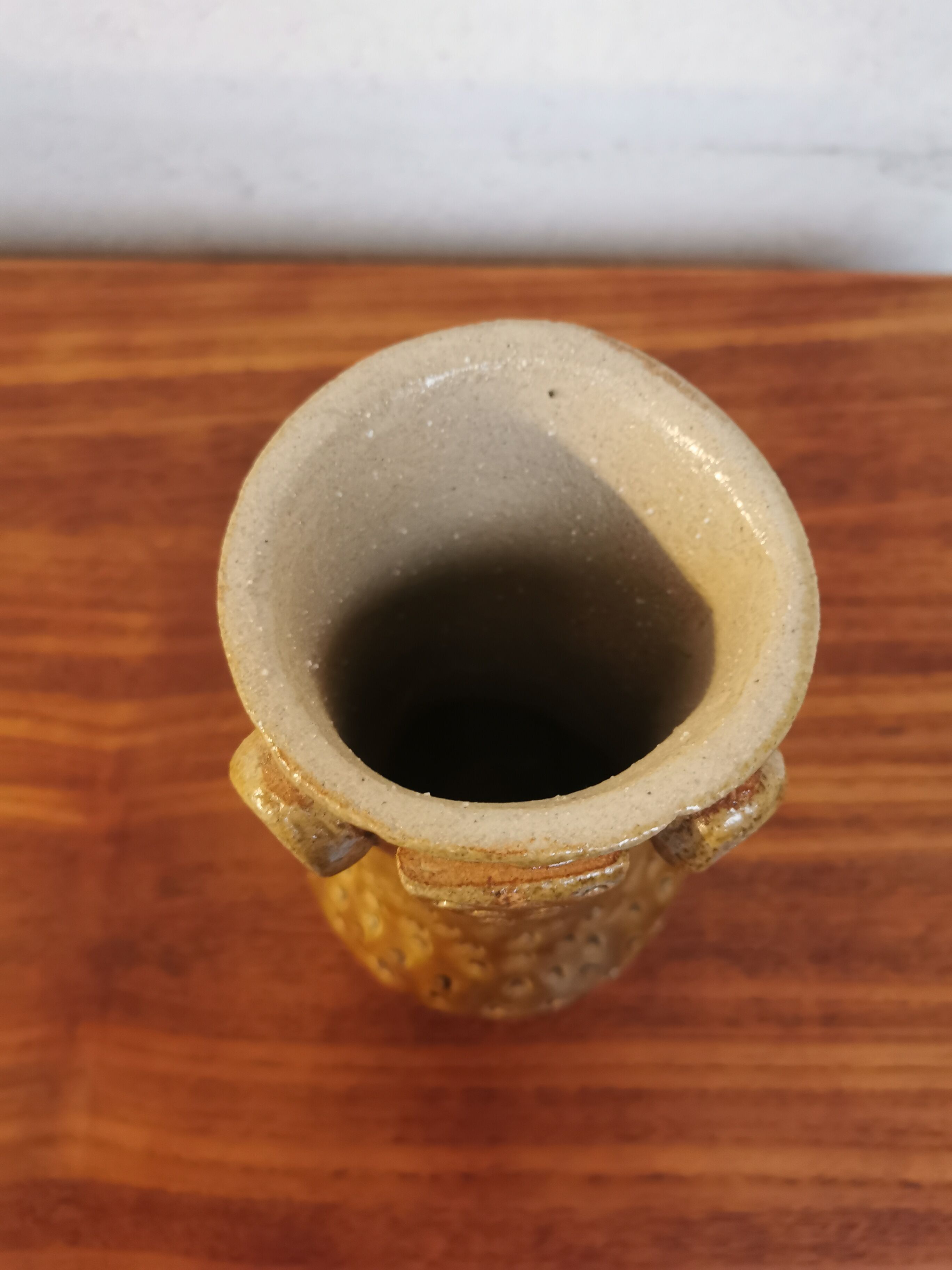 Zoomorphic 'owl' ceramic vase